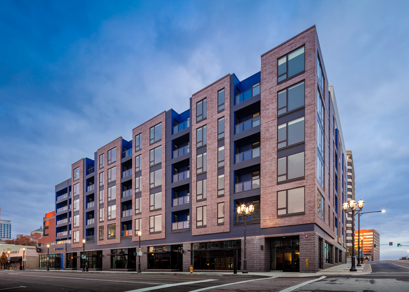 Ceylon (25 North Central) Square UP